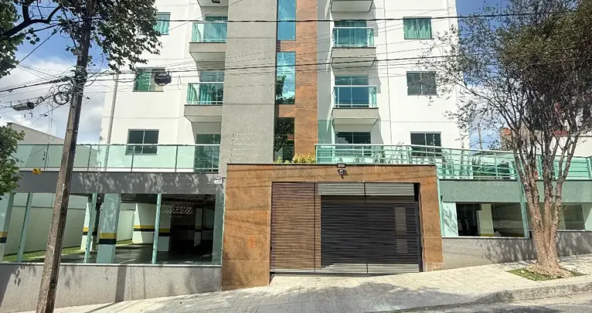 Excelente Apartamento em Cobertura no bairro Planalto a poucos metros da avenida Cristiano Machado.