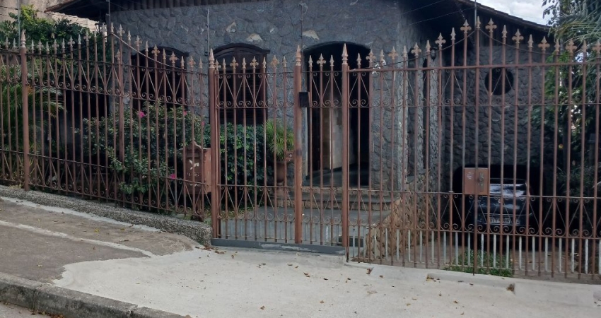 Casa com 3 quartos à venda na Santa Amélia, Belo Horizonte 