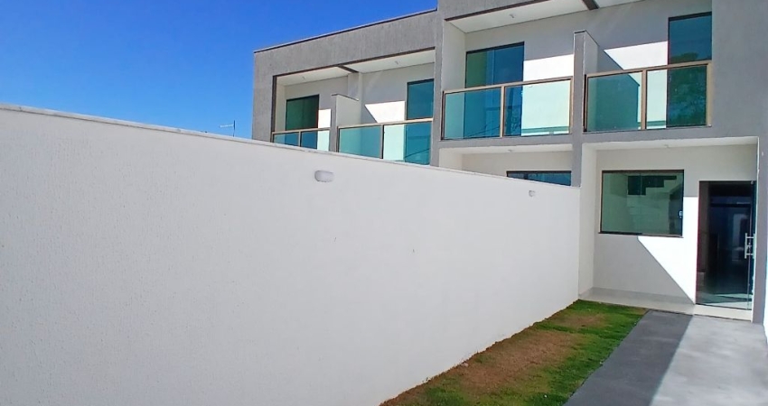 Casa com entrada independente em ótima localização no bairro Candelária;