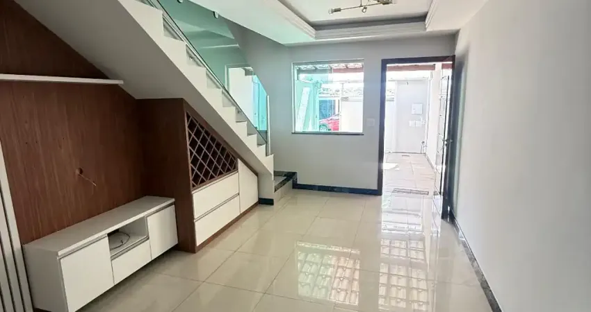 Oportunidade de casa duplex no bairro Santa Amélia;