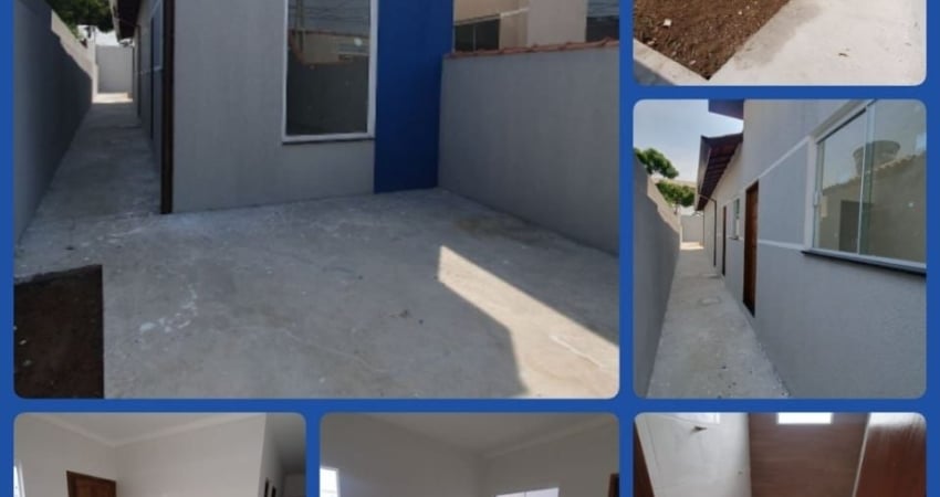 Casa de rua com 2 dormitórios, 1 suíte, 2 vg de garagem