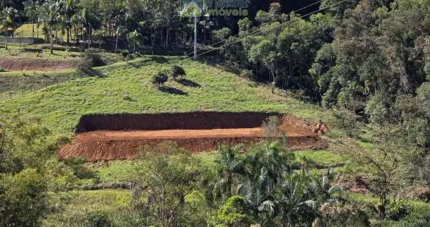 Terreno para chácara com ótima vista para as montanhas agua de nascente e ar puro