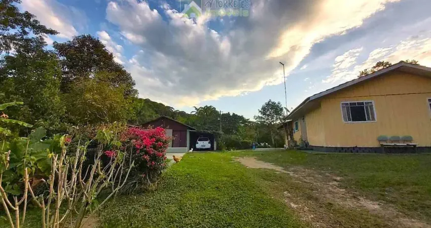 Sítio em antonina  cinco tanques de peixes e duas nascentes com 84.300m² toda cercada