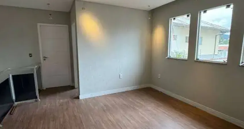 Casa com 3 quartos para alugar no São João, Itajaí