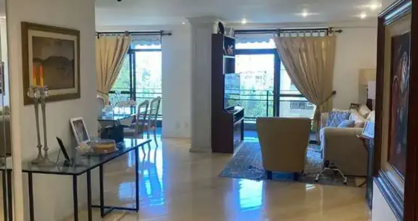 Apartamento 3 quartos com suíte e sala ampliada na barra, abm, 800m da praia, 2 vagas e clube incluído