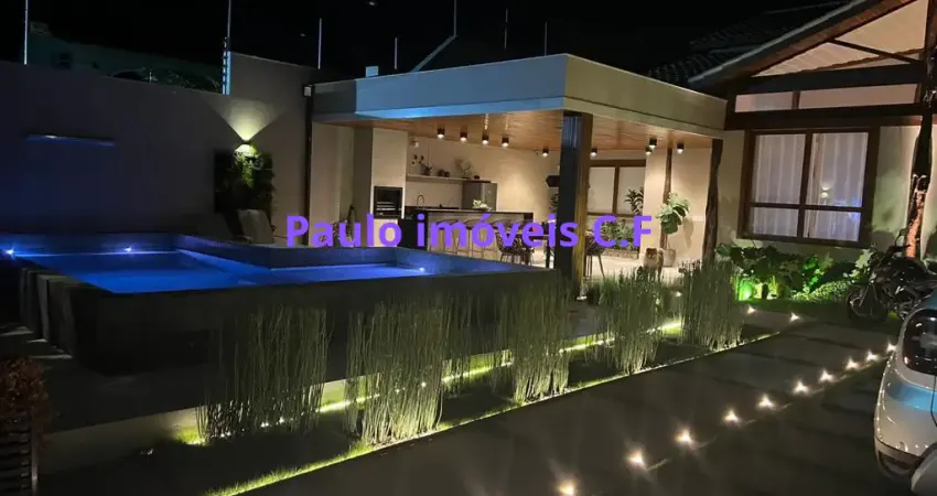Vendo casa duplex próximo ao Shopping no Portinho em Cabo Frio R$3.000,000