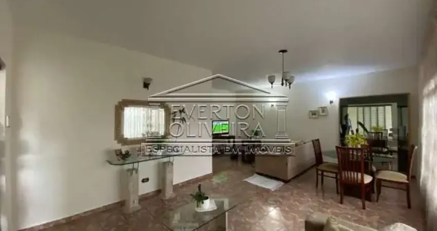 Casa com 3 quartos à venda no Centro, Jacareí 