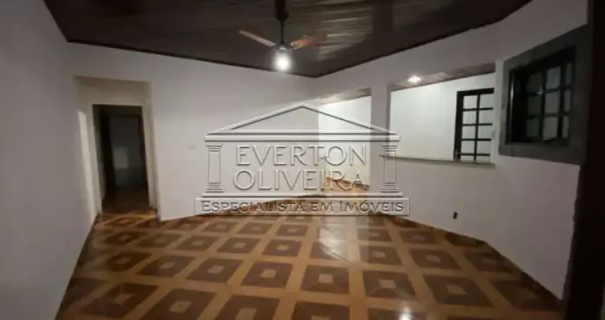 Casa com 2 quartos à venda no Jardim Santa Marina, Jacareí 