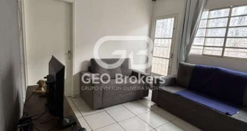 Casa com 2 quartos à venda no Jardim Emília, Jacareí 