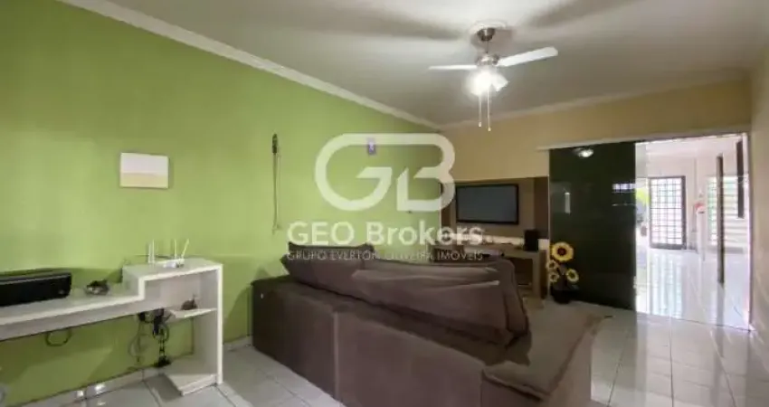 Casa com 3 quartos à venda no Jardim Jacinto, Jacareí 