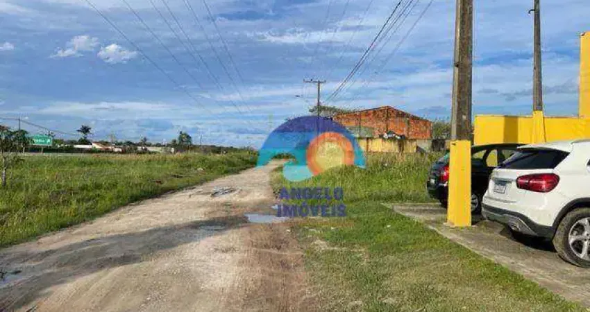 Galpão para venda, 150 m², por R$ 350.000,00, com dois banheiros, área livre os fundos e 3 vagas de estacionamento.