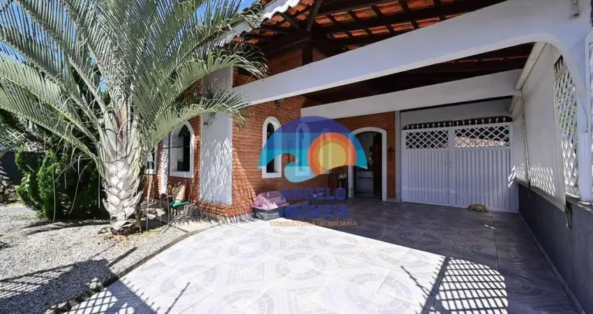 Casa a 100 metros da praia com 3 dormitórios à venda, 165 m² -  Stella Maris - Peruíbe/SP