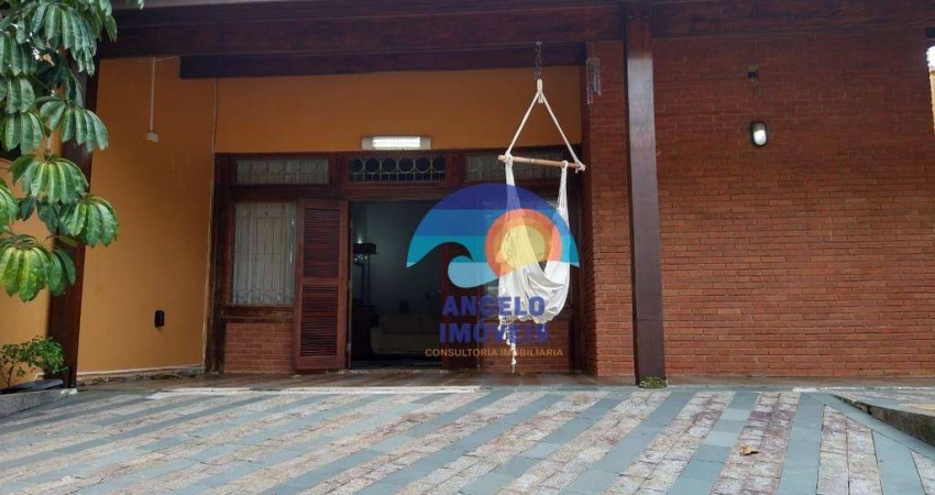 Casa com 3 dormitórios à venda, 143 m² por R$ 450.000,00 - Estância São José - Peruíbe/SP