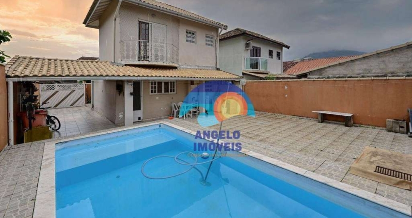 Sobrado com 3 dormitórios à venda, 110 m² por R$ 430.000,00 - Jardim Peruíbe - Peruíbe/SP