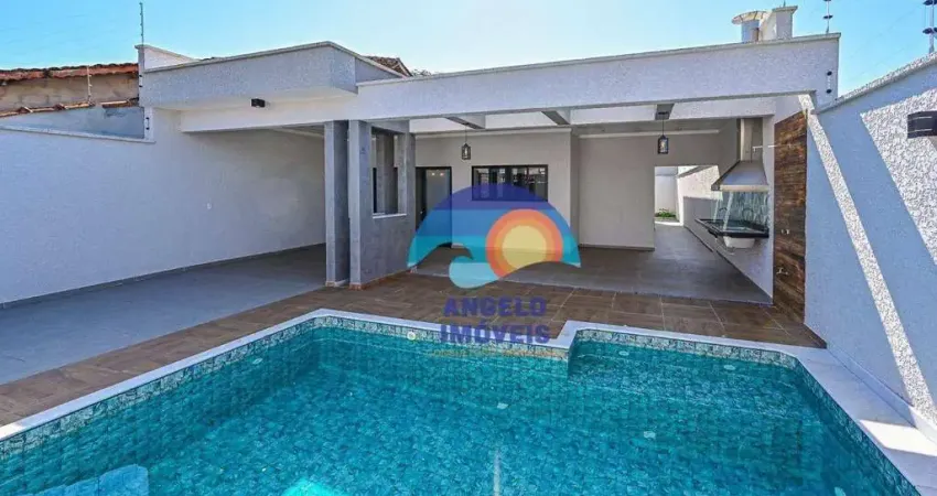 Casa nova com 3 quartos a venda na praia de Peruibe