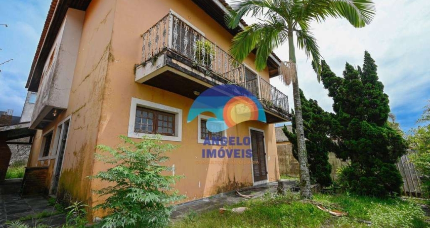 Sobrado com 4 dormitórios à venda, 313 m² por R$ 680.000,00 - Centro - Peruíbe/SP