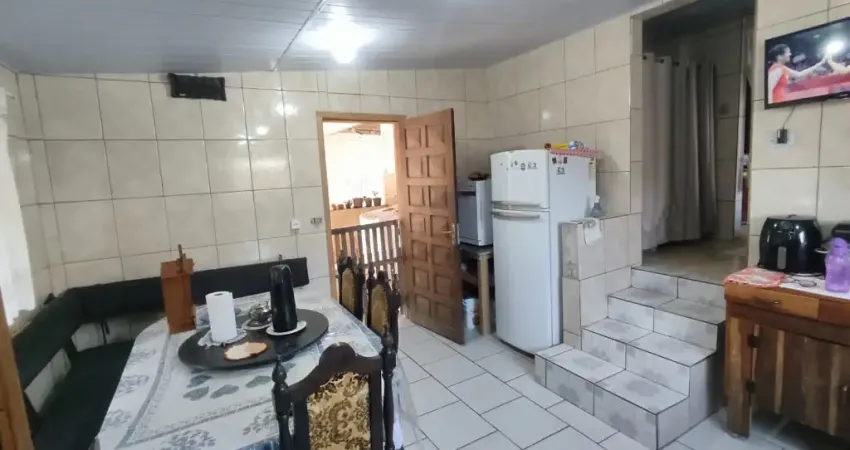 Vende 2 casas no terreno em São José dos Pinhais -  R$419.000,00