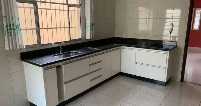 Ótima casa no bairro Cidade Jardim