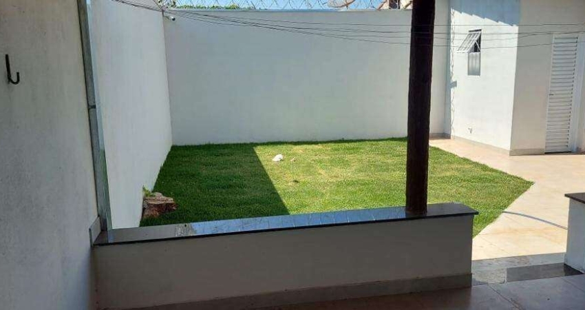 Casa em Condomínio Fechado no Bairro Jardim Holanda