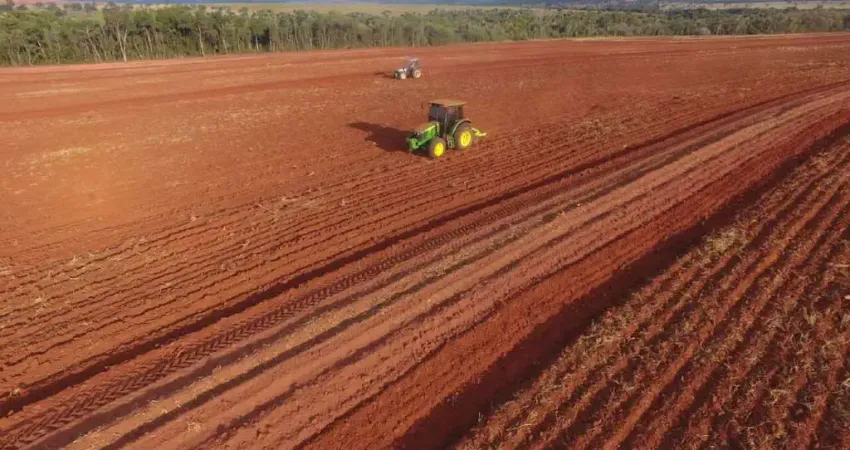 Excelente fazenda na Área Rural na região do Prata-MG de dupla aptidão.