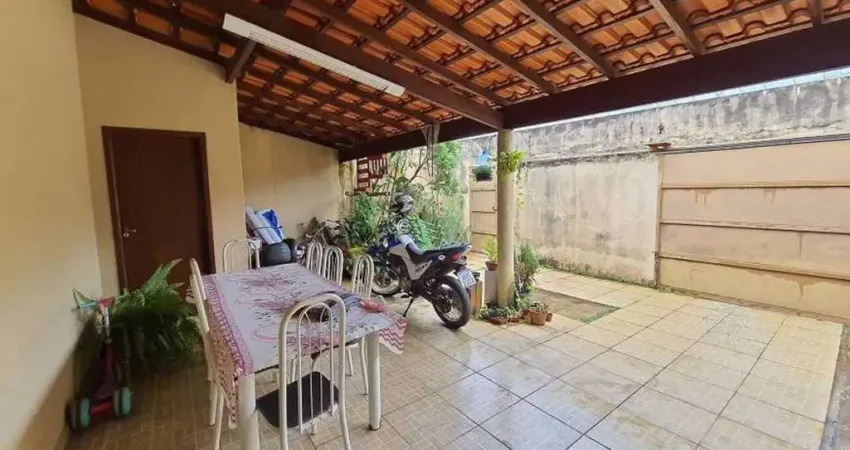 Casa à venda, 3 quartos, 1 suíte, 2 vagas, JARDIM EUROPA - Uberlândia/MG