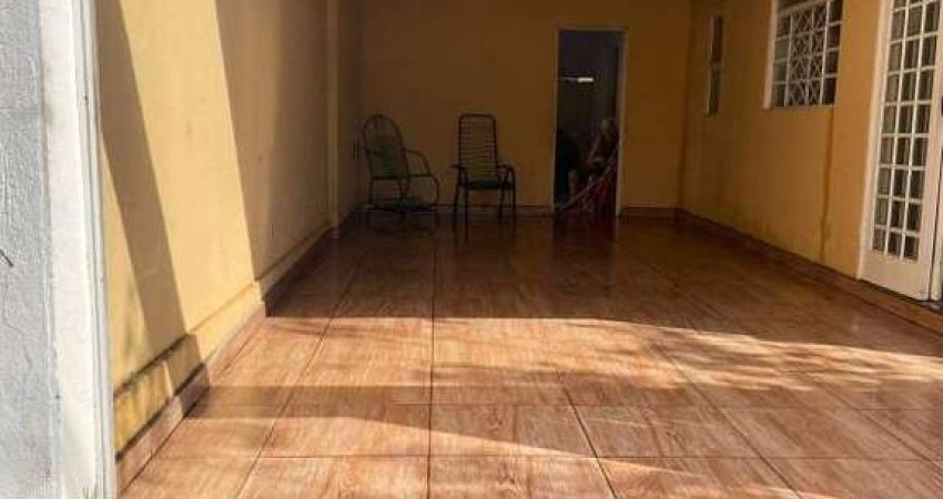 Casa à venda, 2 quartos, 1 suíte, 2 vagas, Segismundo Pereira - Uberlândia/MG
