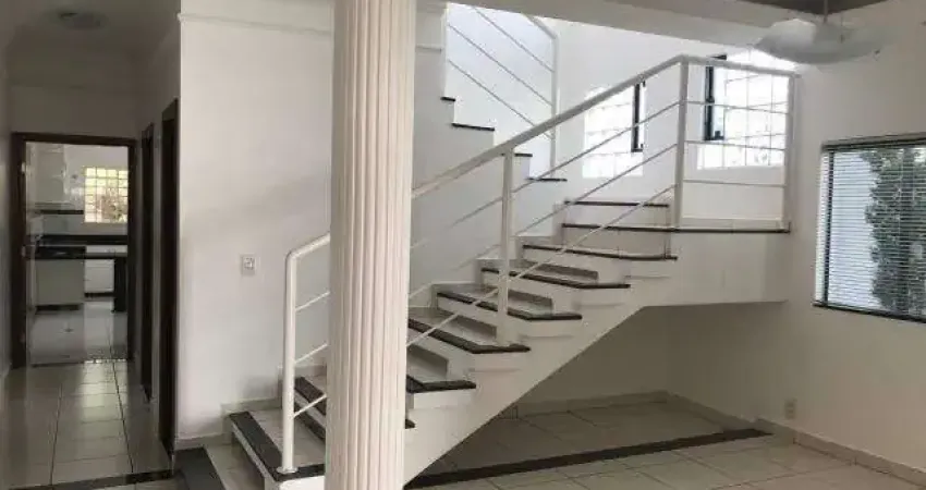 Casa à venda, 4 quartos, 3 suítes, 2 vagas, Presidente Roosevelt - Uberlândia/MG