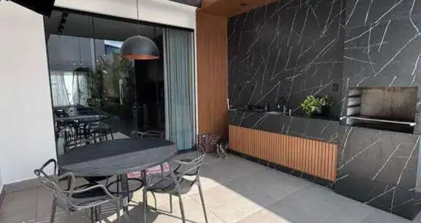 Excelente casa com varanda gourmet e closet no Jardim das Palmeiras.
