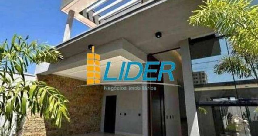 Casa à venda, 3 quartos, 1 suíte, 2 vagas, Praça Alto Umuarama - Uberlândia/MG