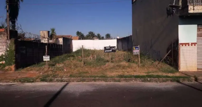 Terreno à venda na Rua Feliciano de Morais, Brasil, Uberlândia