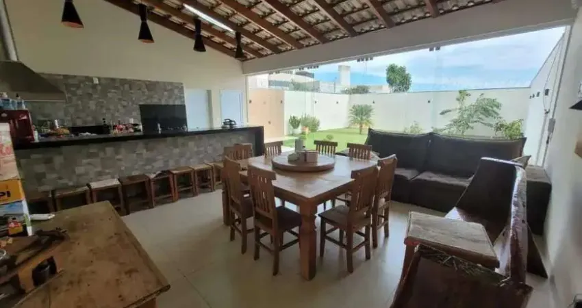 Casa à venda, 3 quartos, 3 suítes, 3 vagas, Brasil - Uberlândia/MG