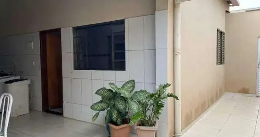 Casa à venda, 5 quartos, 1 suíte, 5 vagas, LUIZOTE DE FREITAS - Uberlândia/MG