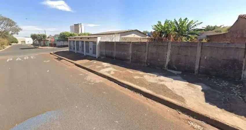 Terreno à venda na Avenida Professora Josiany França, Aclimação, Uberlândia