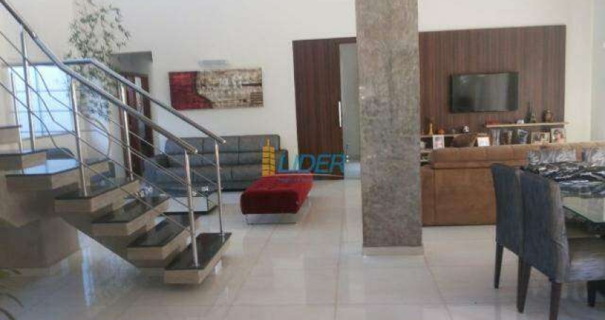 Casa à venda, 4 quartos, 4 suítes, 4 vagas, Jardim Karaíba - Uberlândia/MG