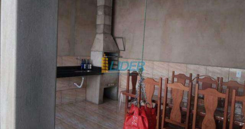 Casa à venda, 3 quartos, 1 suíte, 2 vagas, MORUMBI - Uberlândia/MG