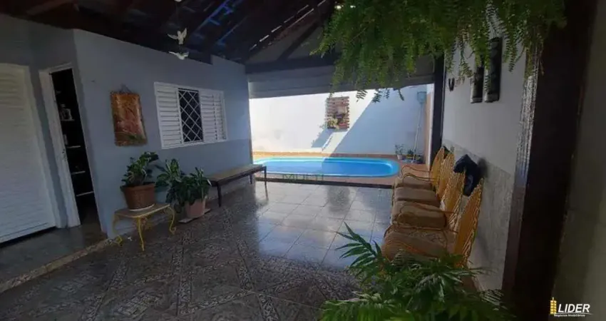 Casa à venda, 3 quartos, 1 suíte, 4 vagas, JARDIM PATRICIA - Uberlândia/MG