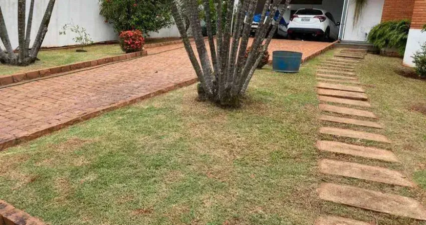 Casa à venda, 3 quartos, 1 suíte, 4 vagas, CIDADE JARDIM - Uberlândia/MG