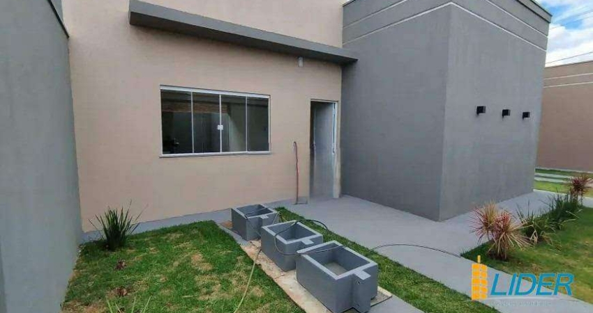 Casa à venda, 2 quartos, 1 suíte, 2 vagas, NOVO MUNDO - Uberlândia/MG