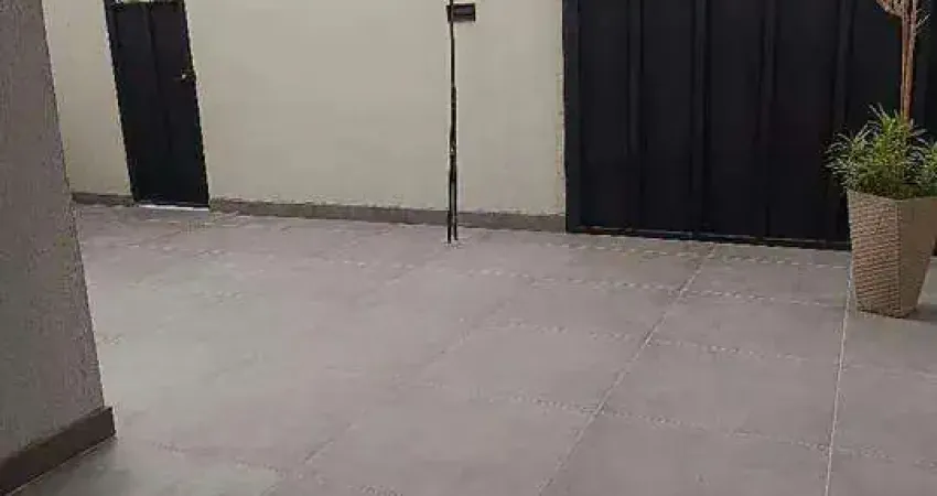 Casa à venda, 2 quartos, 1 suíte, 2 vagas, CIDADE JARDIM - Uberlândia/MG