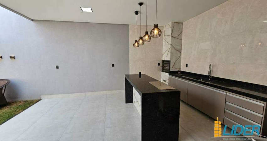 Casa à venda, 3 quartos, 1 suíte, 3 vagas, GRANADA - Uberlândia/MG