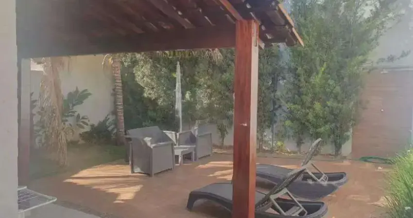 Casa à venda, 3 quartos, 1 suíte, 3 vagas, JARDIM EUROPA - Uberlândia/MG