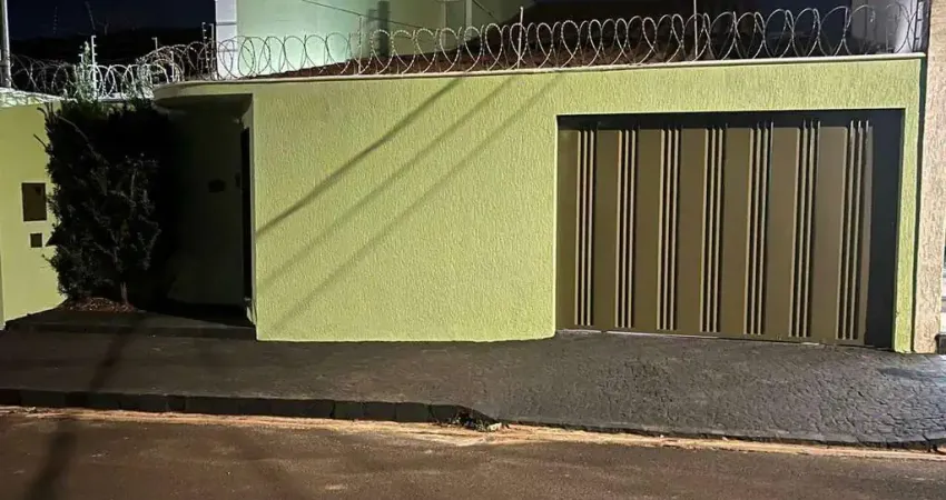 Casa à venda, 3 quartos, 1 suíte, 3 vagas, JARDIM EUROPA - Uberlândia/MG