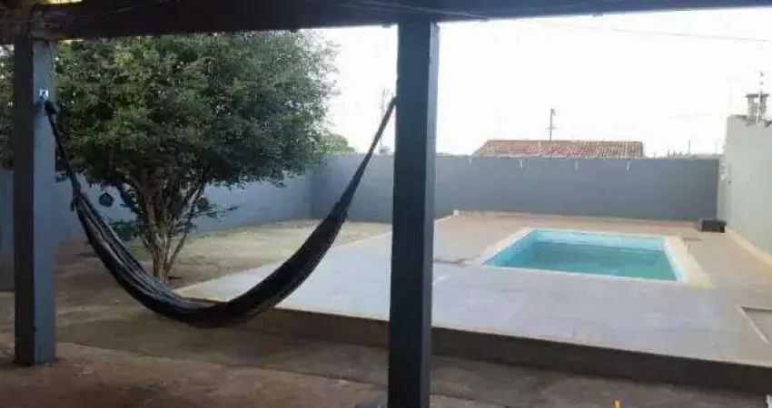 Casa à venda, 2 quartos, 5 vagas, GRANADA - Uberlândia/MG