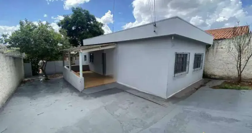 Casa à venda, 4 quartos, 4 vagas, Osvaldo Rezende - Uberlândia/MG