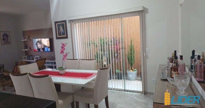 Casa à venda, 3 quartos, 1 suíte, PAMPULHA - Uberlândia/MG