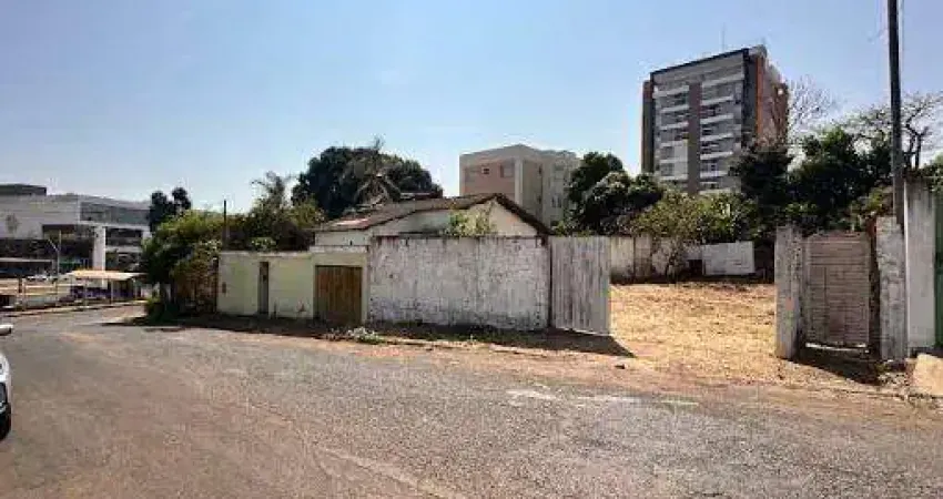 Terreno à venda na Rua Delmira Cândida Rodrigues da Cunha, Santa Mônica, Uberlândia