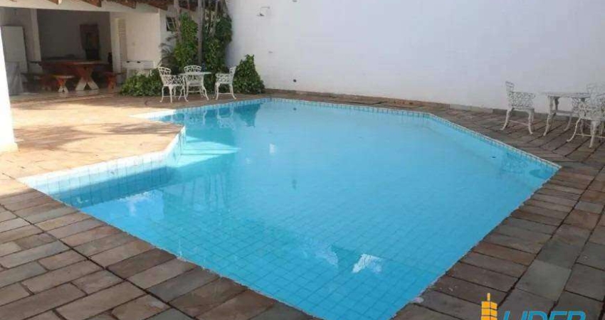 Casa à venda, 3 quartos, 2 suítes, 8 vagas, CIDADE JARDIM - Uberlândia/MG