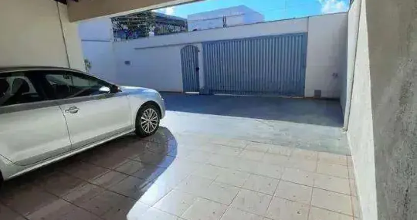 Casa à venda, 5 quartos, 3 suítes, 4 vagas, Brasil - Uberlândia/MG