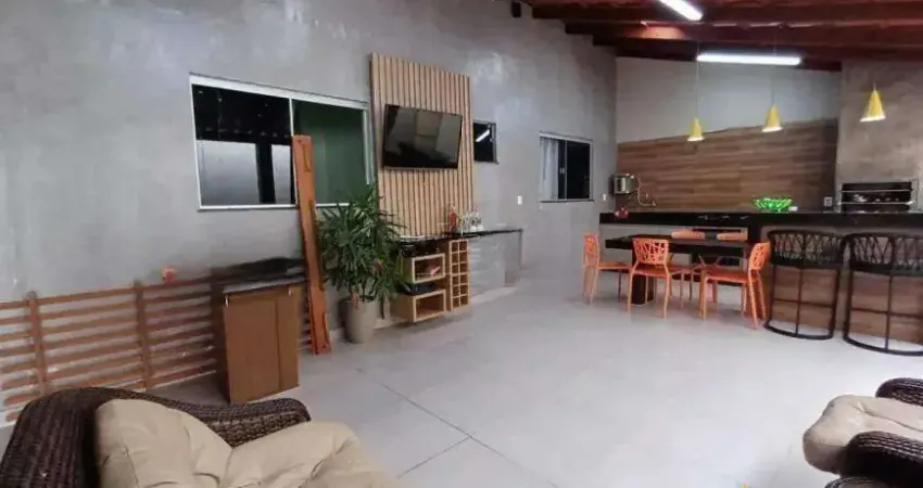 Casa à venda, 6 quartos, 1 suíte, 3 vagas, JARDIM IPANEMA - Uberlândia/MG