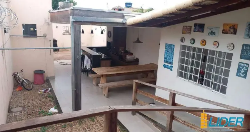 Casa à venda, 3 quartos, 1 suíte, 1 vaga, Jaraguá - Uberlândia/MG